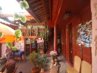 Overseas Inn 리장 외부 사진